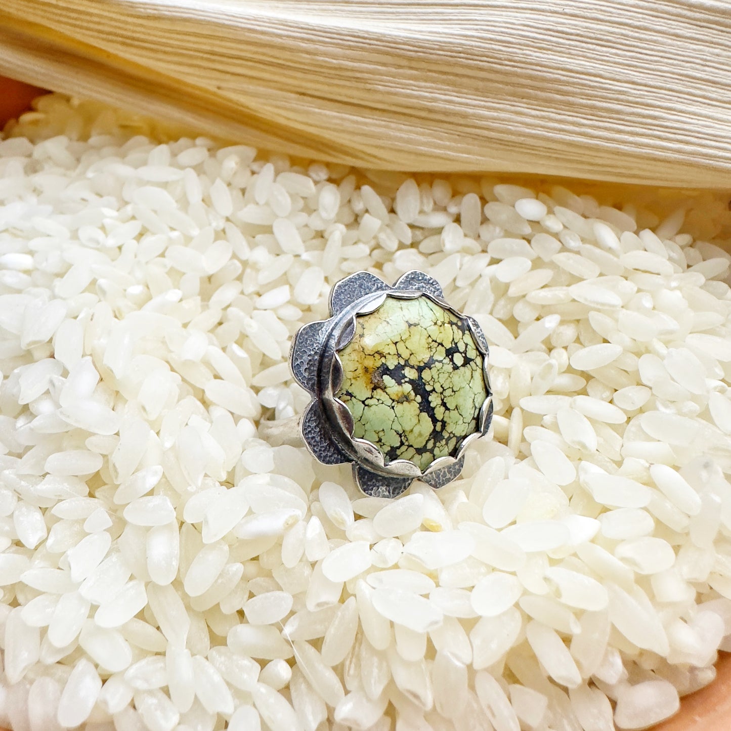 DISRUPTED DAISY RING
