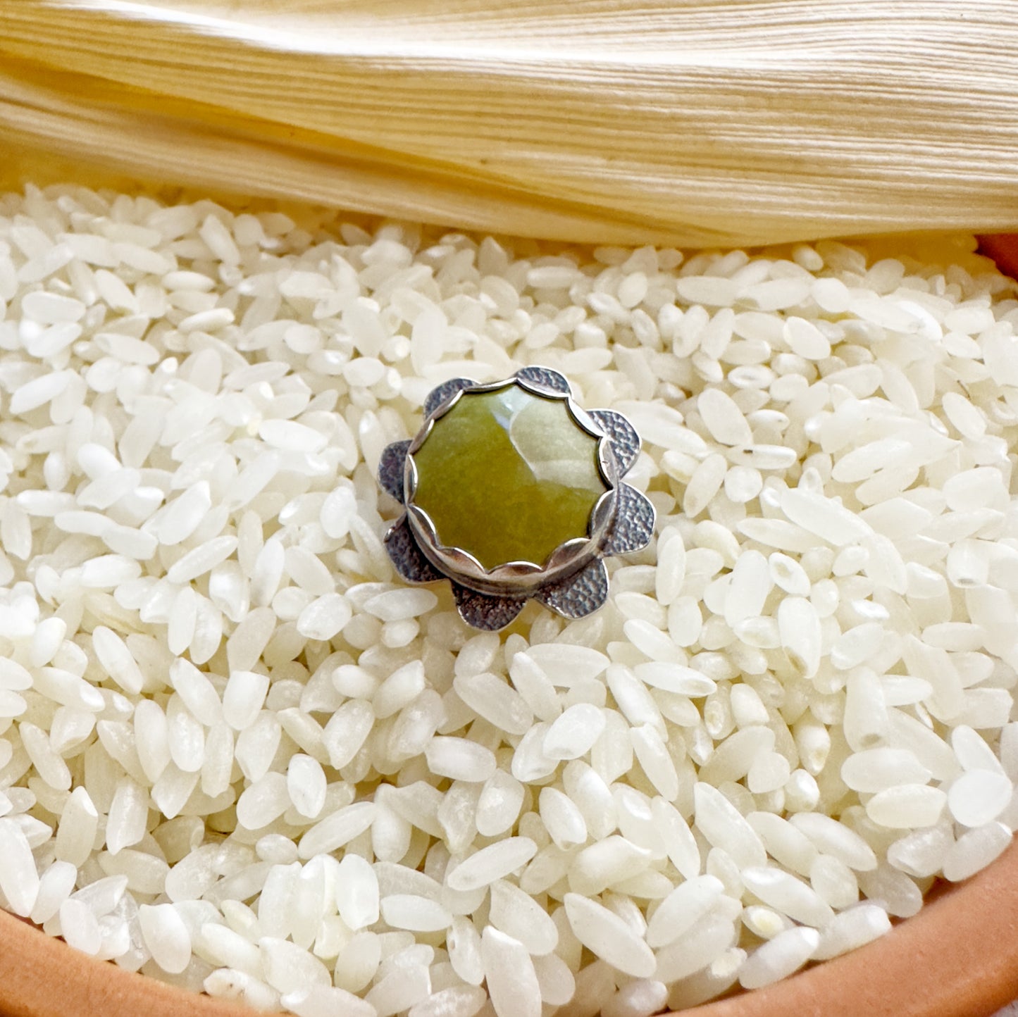 GREEN DAISY RING