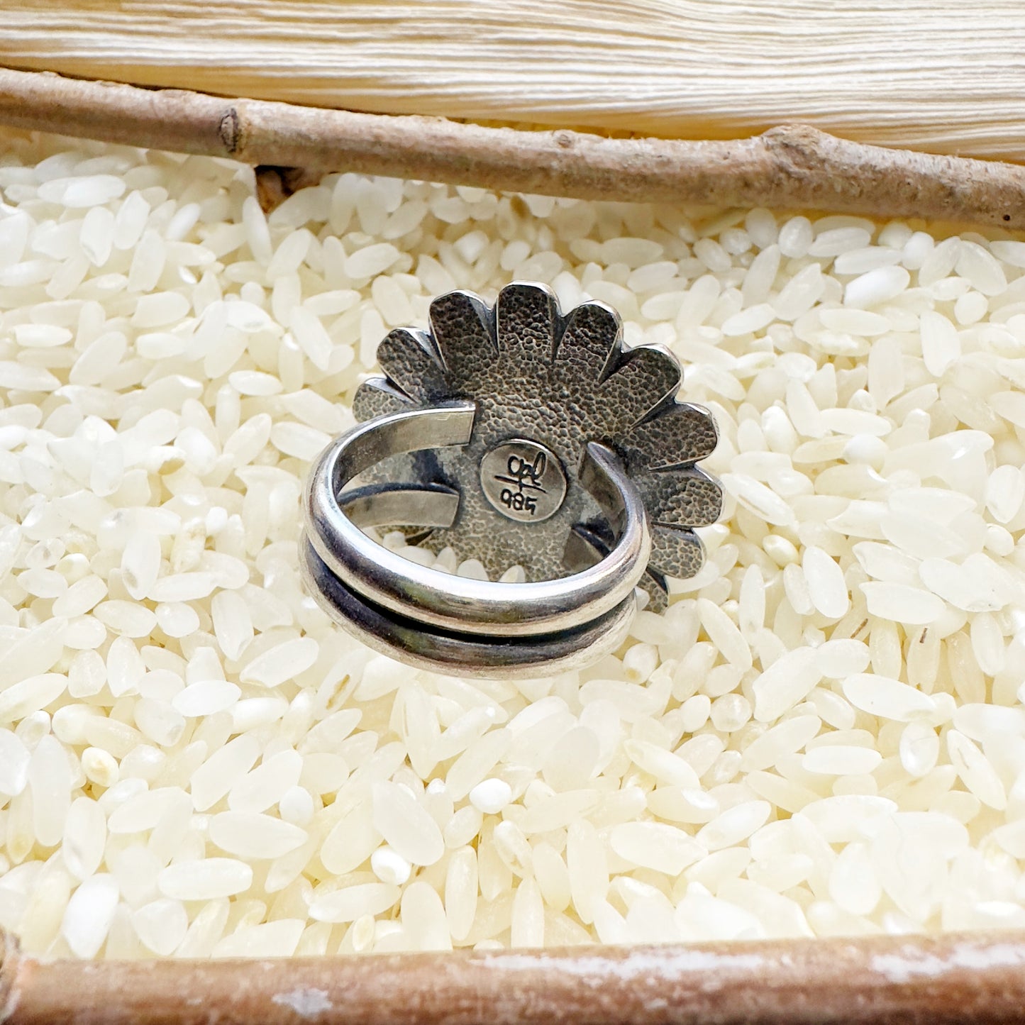 SPECKLED SUNFLOWER RING