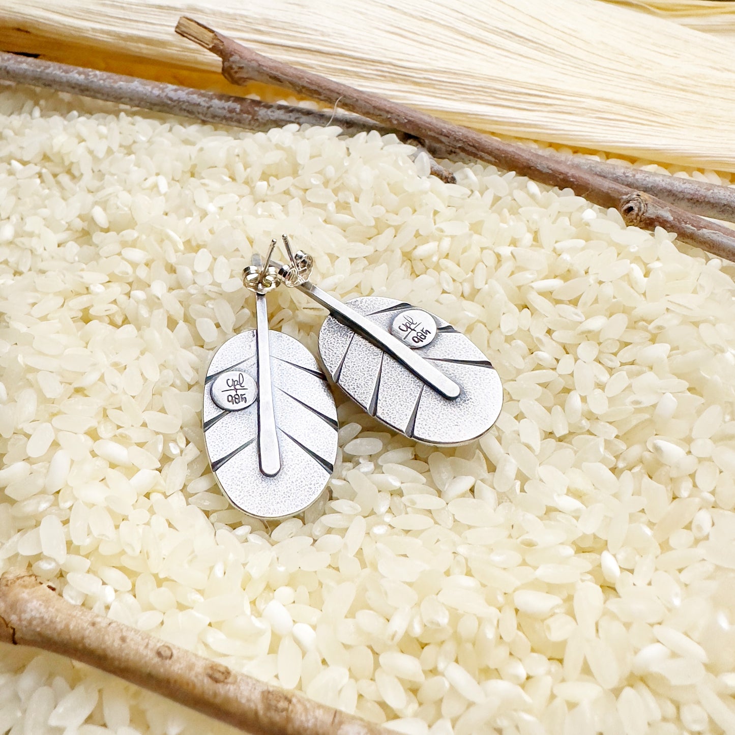 SCATTERED DROP EARRINGS