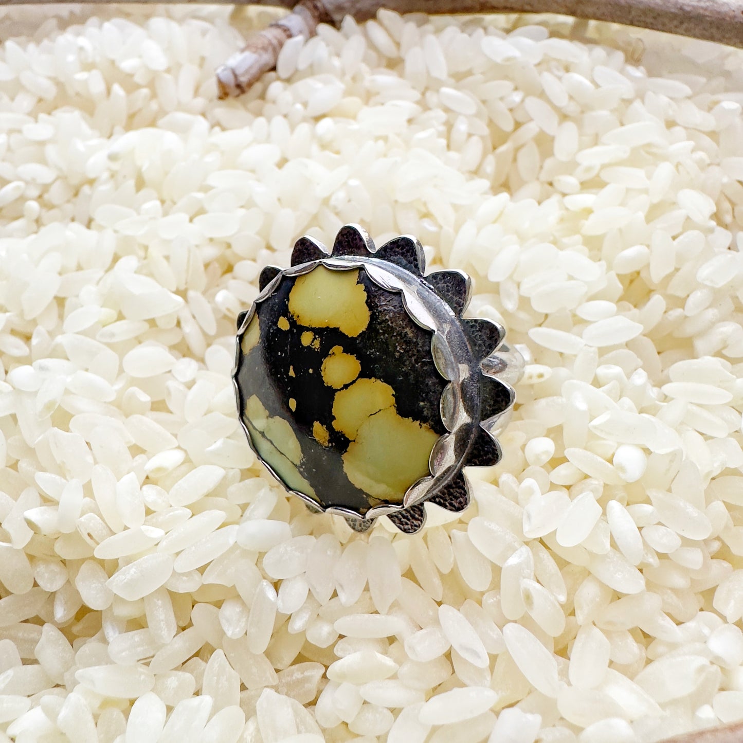 WALKING ON SUNSHINE RING