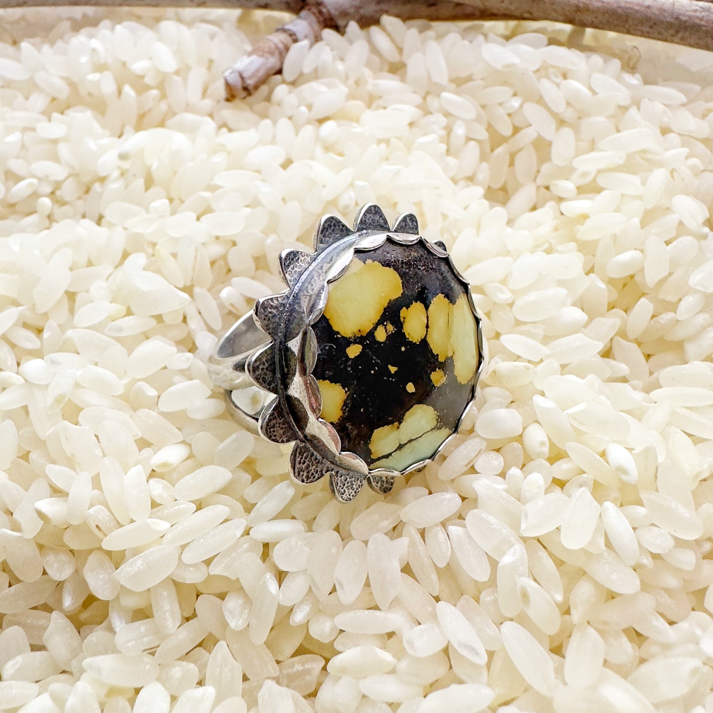 WALKING ON SUNSHINE RING