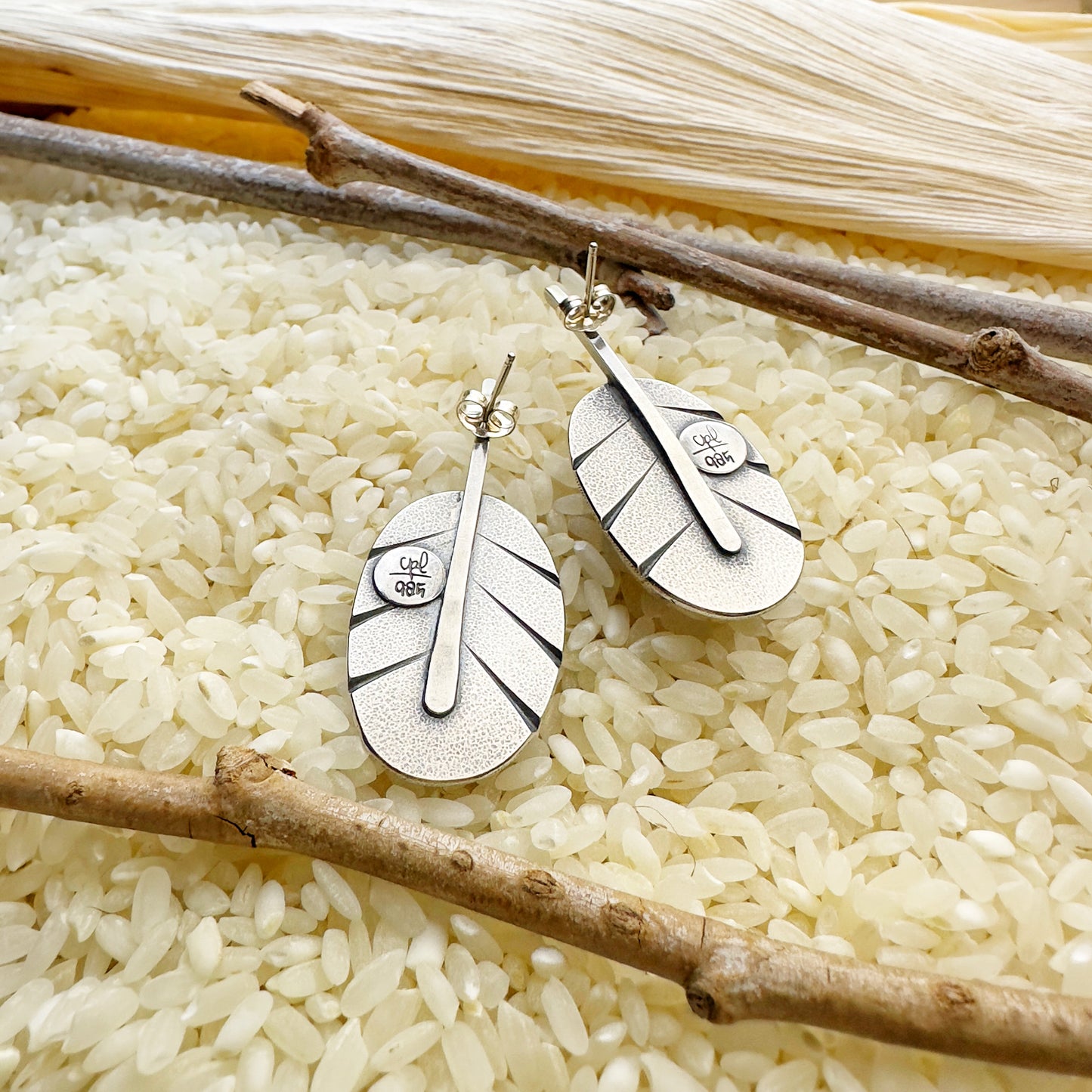 SCATTERED DROP EARRINGS