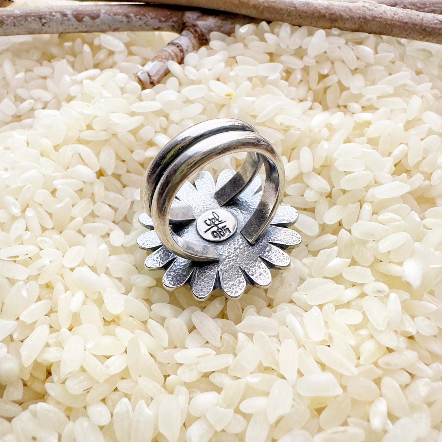 WALKING ON SUNSHINE RING