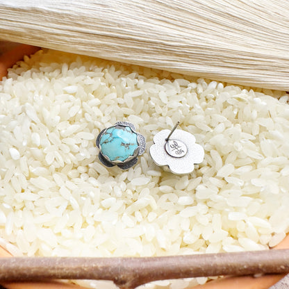 TWICE IN A BLUE DAISY EARRINGS